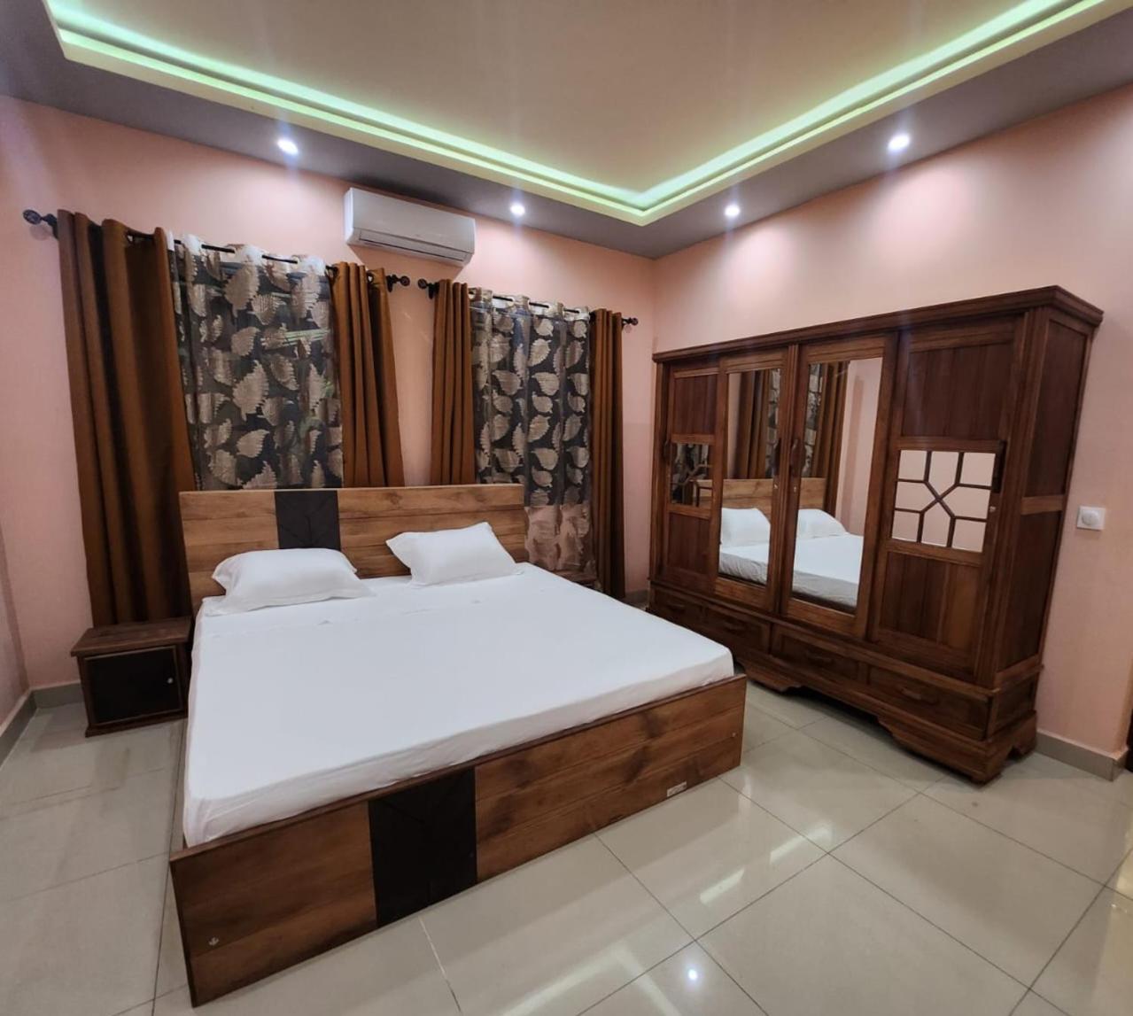 Ocean Heaven Hotel Mahajanga Buitenkant foto